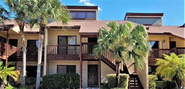 405 Lakeview Dr E, Royal Palm Beach, FL 33411