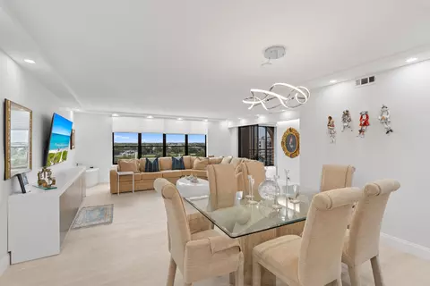 7209 Promenade Dr #802, Boca Raton, FL 33433