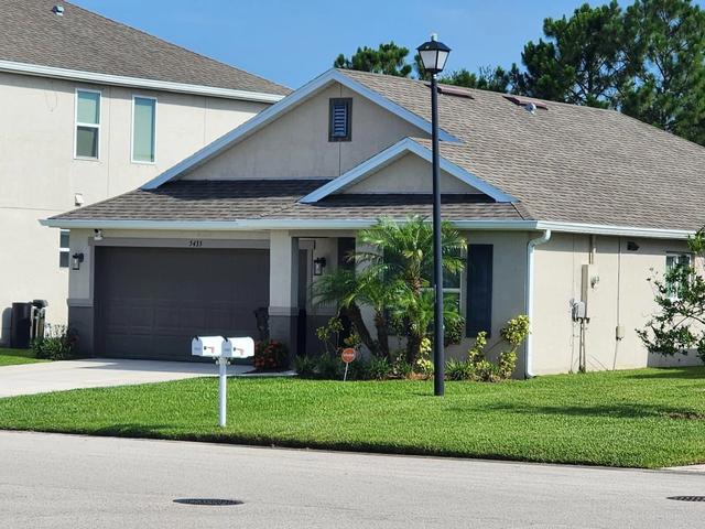 5435 NW Pine Trail Cir, Port Saint Lucie, FL 34983