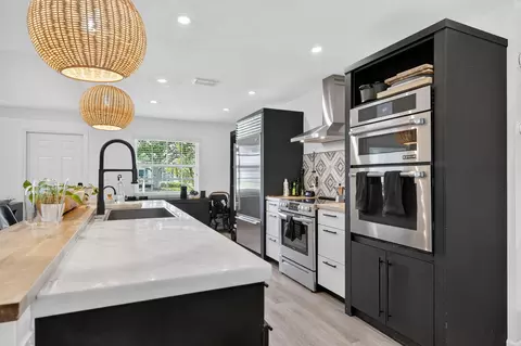 Kitchen - 1524 Lance Rd, Jupiter, FL 33469 photo 3 of 4