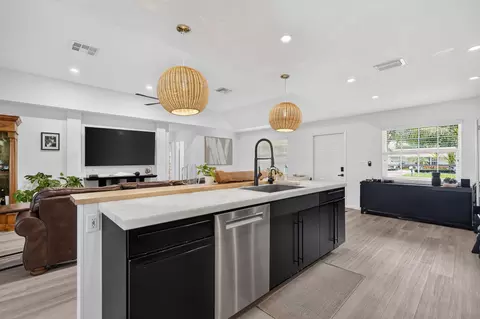 Kitchen - 1524 Lance Rd, Jupiter, FL 33469 photo 4 of 4