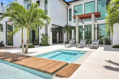 Exterior - 19175 W Riverside Dr, Tequesta, FL 33469 photo 10 of 19