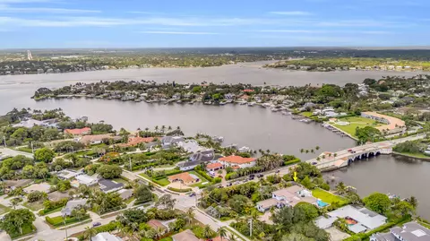 View/Area - 19175 W Riverside Dr, Tequesta, FL 33469 photo 1 of 2