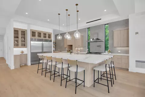 Kitchen - 19175 W Riverside Dr, Tequesta, FL 33469 photo 2 of 6