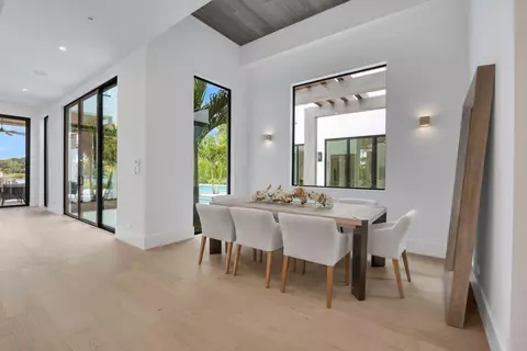Dining - 19175 W Riverside Dr, Tequesta, FL 33469 photo 1 of 3