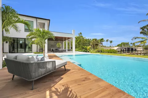 Exterior - 19175 W Riverside Dr, Tequesta, FL 33469 photo 13 of 19
