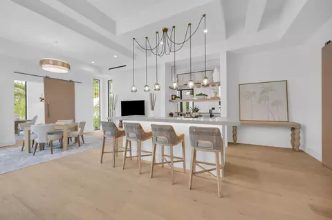 Dining - 19175 W Riverside Dr, Tequesta, FL 33469 photo 2 of 3