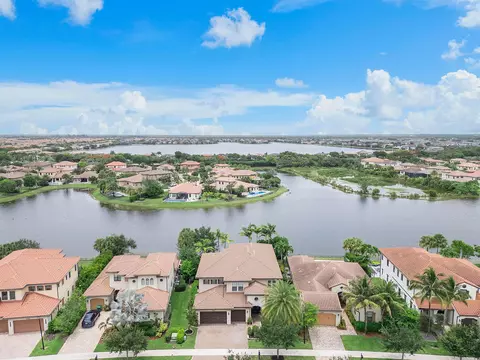 11525 NW 81st Pl, Parkland, FL 33076