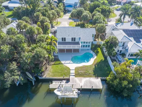 721 Shore Dr, Vero Beach, FL 32963
