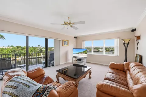 1839 Middle River Dr #302, Fort Lauderdale, FL 33305