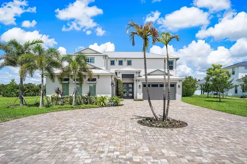 20020 SE Bridgewater Dr, Jupiter, FL 33458