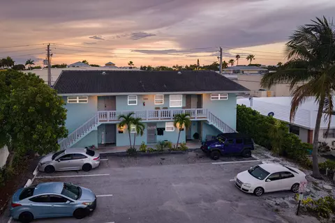 1001 SE 3rd St, Deerfield Beach, FL 33441