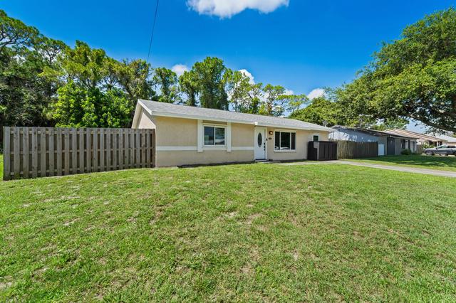 745 21st St SW, Vero Beach, FL 32960