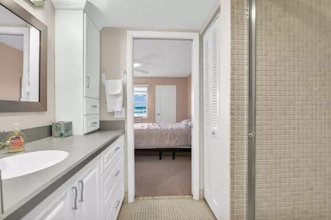 Bath - 4053 Wolverton C, Boca Raton, FL 33434 photo 5 of 7