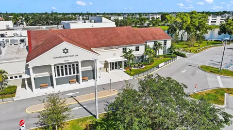 View/Area - 4053 Wolverton C, Boca Raton, FL 33434 photo 7 of 8