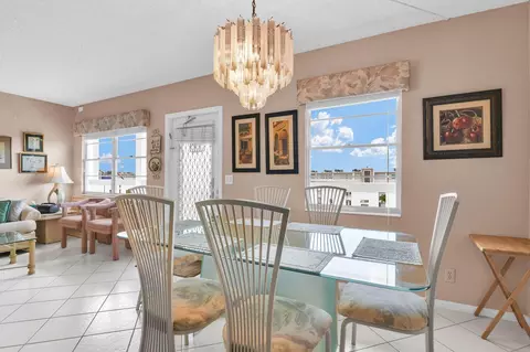 Dining - 4053 Wolverton C, Boca Raton, FL 33434 photo 1 of 5