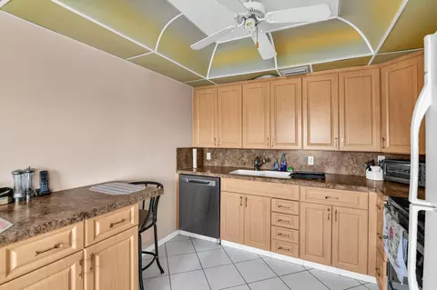 Kitchen - 4053 Wolverton C, Boca Raton, FL 33434 photo 3 of 3