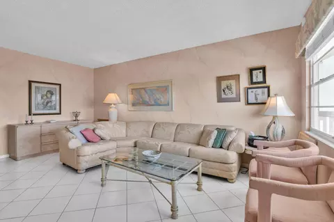 Living - 4053 Wolverton C, Boca Raton, FL 33434 photo 3 of 7