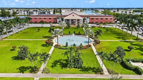View/Area - 4053 Wolverton C, Boca Raton, FL 33434 photo 5 of 8