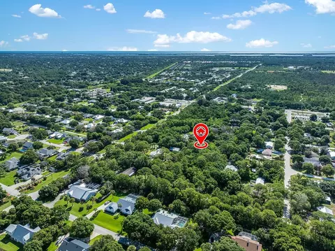 564 30th Ave SW, Vero Beach, FL 32968