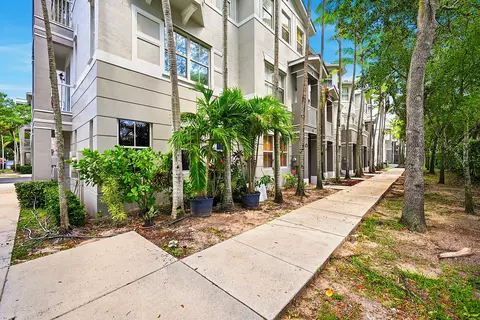 2151 Shoma Dr, Royal Palm Beach, FL 33414
