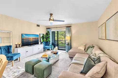 912 SW 9th Street Cir #105, Boca Raton, FL 33486