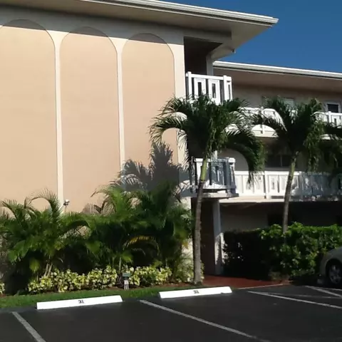 2640 Garden Dr S #103, Lake Worth, FL 33461