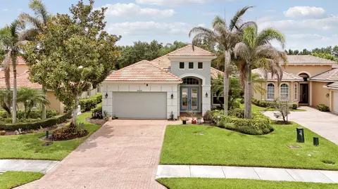9036 Champions Way, Port Saint Lucie, FL 34986