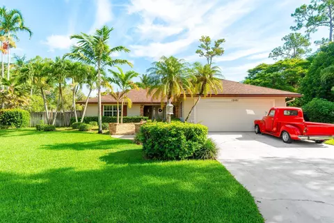 12101 Tumbleweed Ct, Wellington, FL 33414