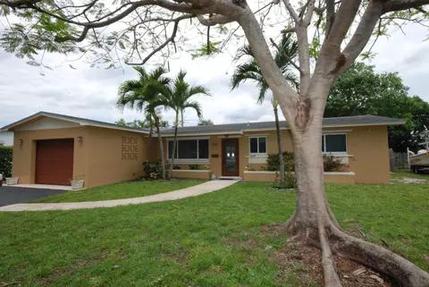 7151 SW 5th Ct, Pembroke Pines, FL 33023