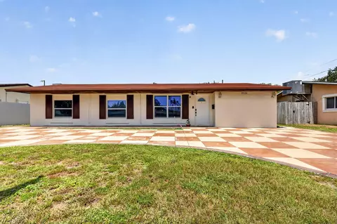 2220 N 47th Ave, Hollywood, FL 33021