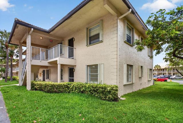 5561 Lakeside Dr #107, Margate, FL 33063