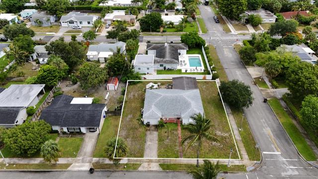 325 Franklin Rd, West Palm Beach, FL 33405