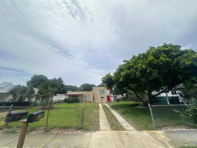 637 46th St, West Palm Beach, FL 33407