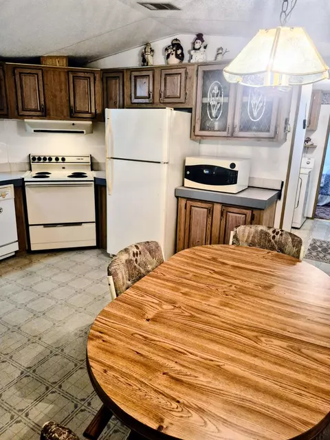 1066 Peach Ln, Okeechobee, FL 34974 photo 3