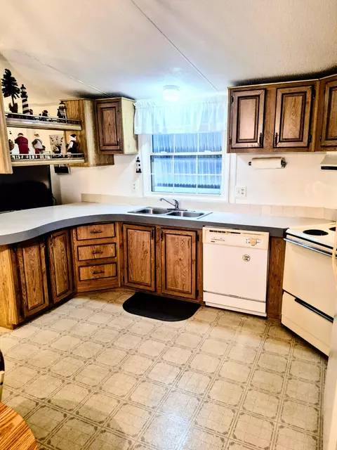 1066 Peach Ln, Okeechobee, FL 34974 photo 5
