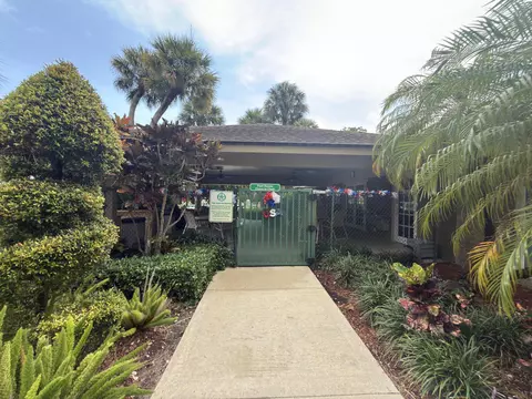 Exterior - 625 Oaks Dr #305, Pompano Beach, FL 33069 photo 8 of 11
