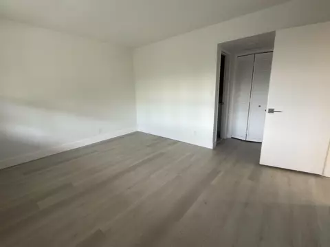 Bedroom - 625 Oaks Dr #305, Pompano Beach, FL 33069 photo 2 of 2
