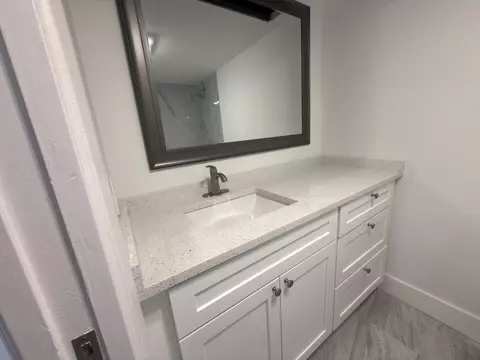 Bath - 625 Oaks Dr #305, Pompano Beach, FL 33069 photo 1 of 5