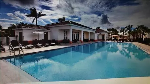 Exterior - 749 SW 3rd Ave, Pompano Beach, FL 33060 photo 7 of 8