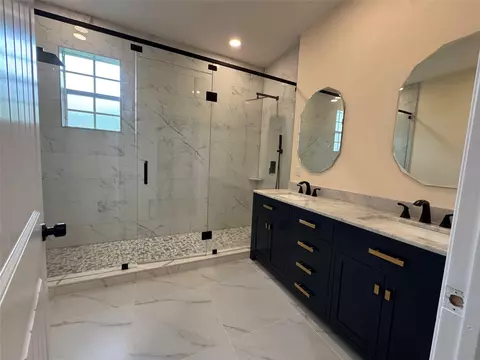 Bath - 749 SW 3rd Ave, Pompano Beach, FL 33060 photo 3 of 10