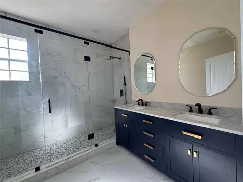 Bath - 749 SW 3rd Ave, Pompano Beach, FL 33060 photo 5 of 10
