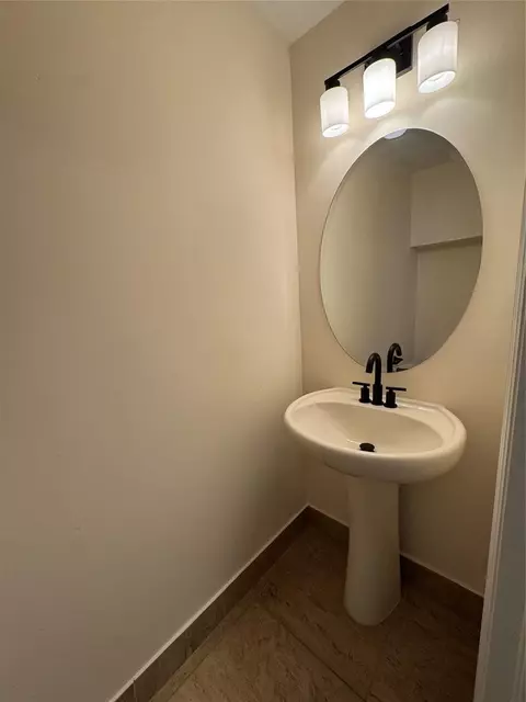 Bath - 749 SW 3rd Ave, Pompano Beach, FL 33060 photo 1 of 10