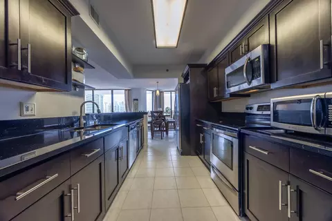 Kitchen - 1401 S Ocean Blvd #503, Boca Raton, FL 33432 photo 4 of 4