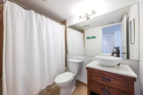 Bath - 1401 S Ocean Blvd #503, Boca Raton, FL 33432 photo 7 of 8