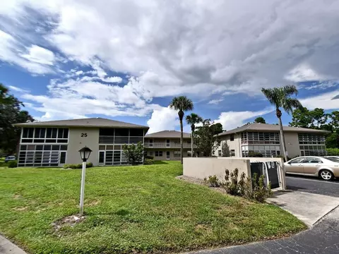 25 Lake Vista Trl UNIT 106, Port Saint Lucie, FL 34952