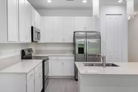 Kitchen - 14520 Wiley Range Rd, Delray Beach, FL 33446 photo 4 of 6