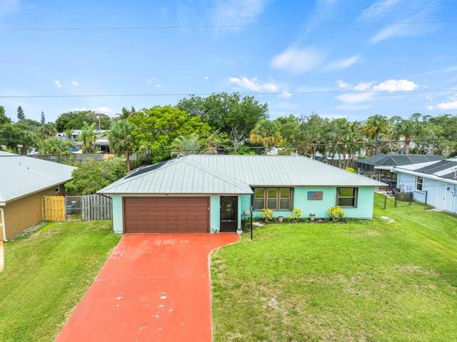 1636 NE Darlich Ave, Jensen Beach, FL 34957