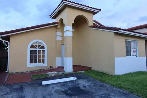 7001 W 35th Ave #273, Hialeah, FL 33018