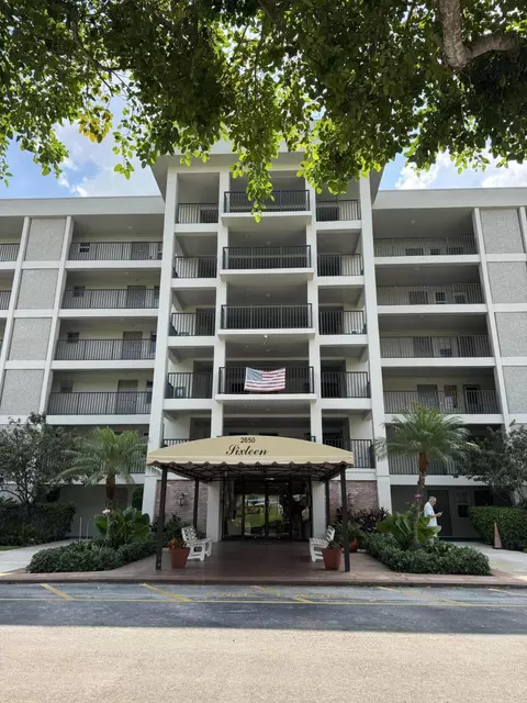 2650 S Course Dr #407, Pompano Beach, FL 33069